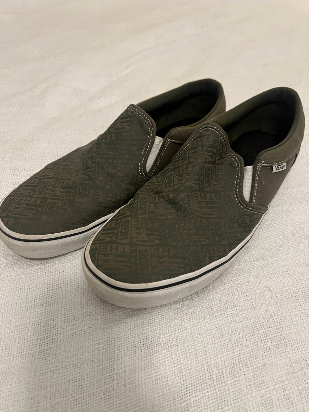 Vans Men’s Olive Green Printed Slip-On Loafers Sz 12